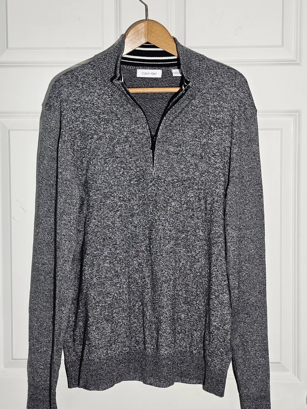 Calvin Klein Men’s Large Gray Marled Quarter-Zip Mock Neck Sweater